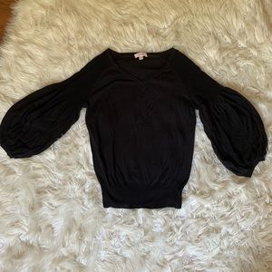 Laurel Black Bubble Sleeve Vneck Top